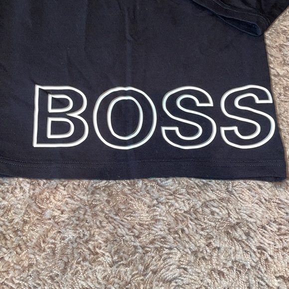 NWT black Hugo Boss pullover hoodie tee size large - Picture 2 of 3